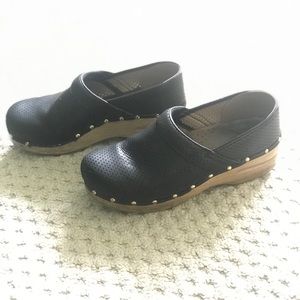 dansko size 8.5